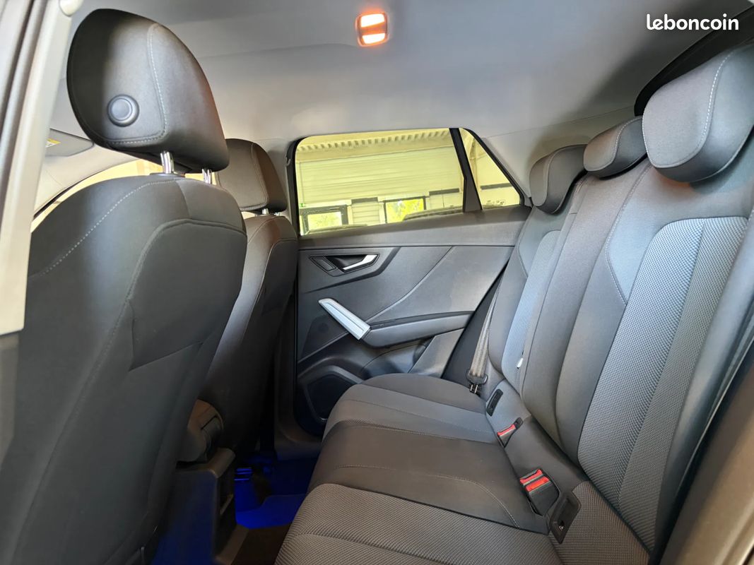 AUDI Q2 30 TFSI 116cv BVM6 - Régulateur/Limiteur de vitesse - Radar de recul - Bluetooth (image 18)