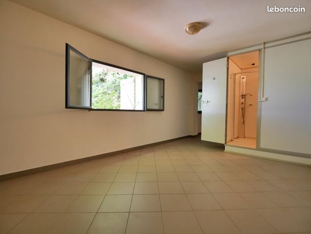 Studio 1 pièce 29 m²