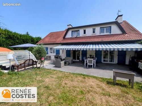 Maison 6 pièces 150 m² · à Divonne-les-Bains · 150 m² · 636 800 €