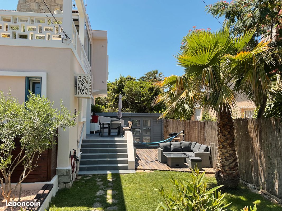 Appartement 2 pièces 60 m² · à Saint-Cyr-sur-Mer · 60 m² · 740 €/mois