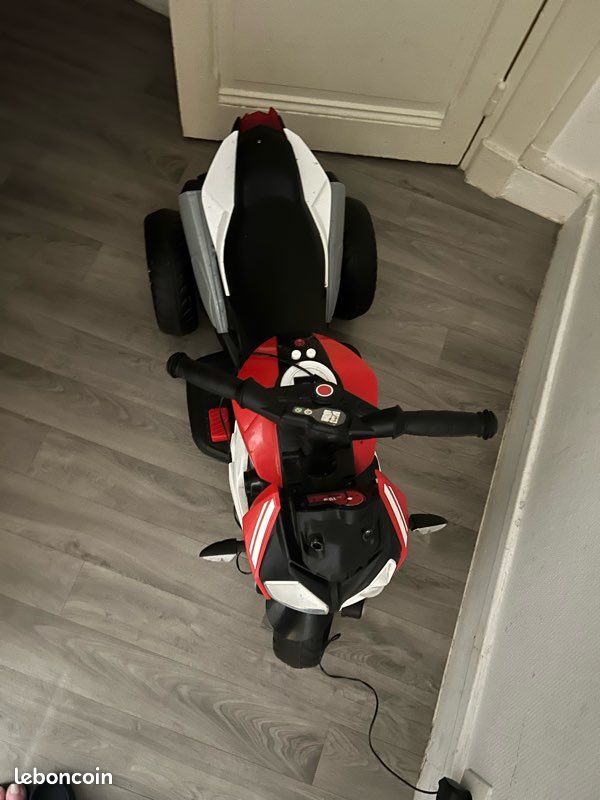 Moto électrique enfant 3 roues – Fonctionne parfaitement (image 1)