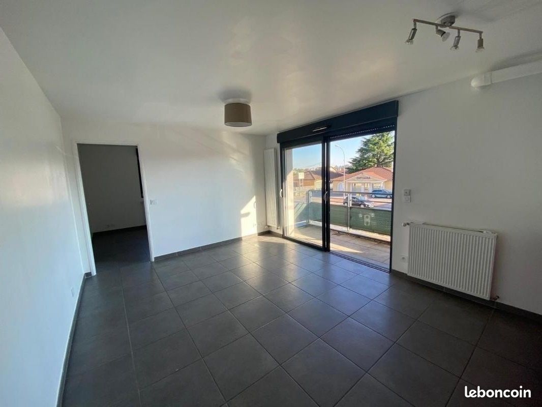 Appartement a louer meyzieu - 2 pièce(s) - 37 m2 - Surfyn
