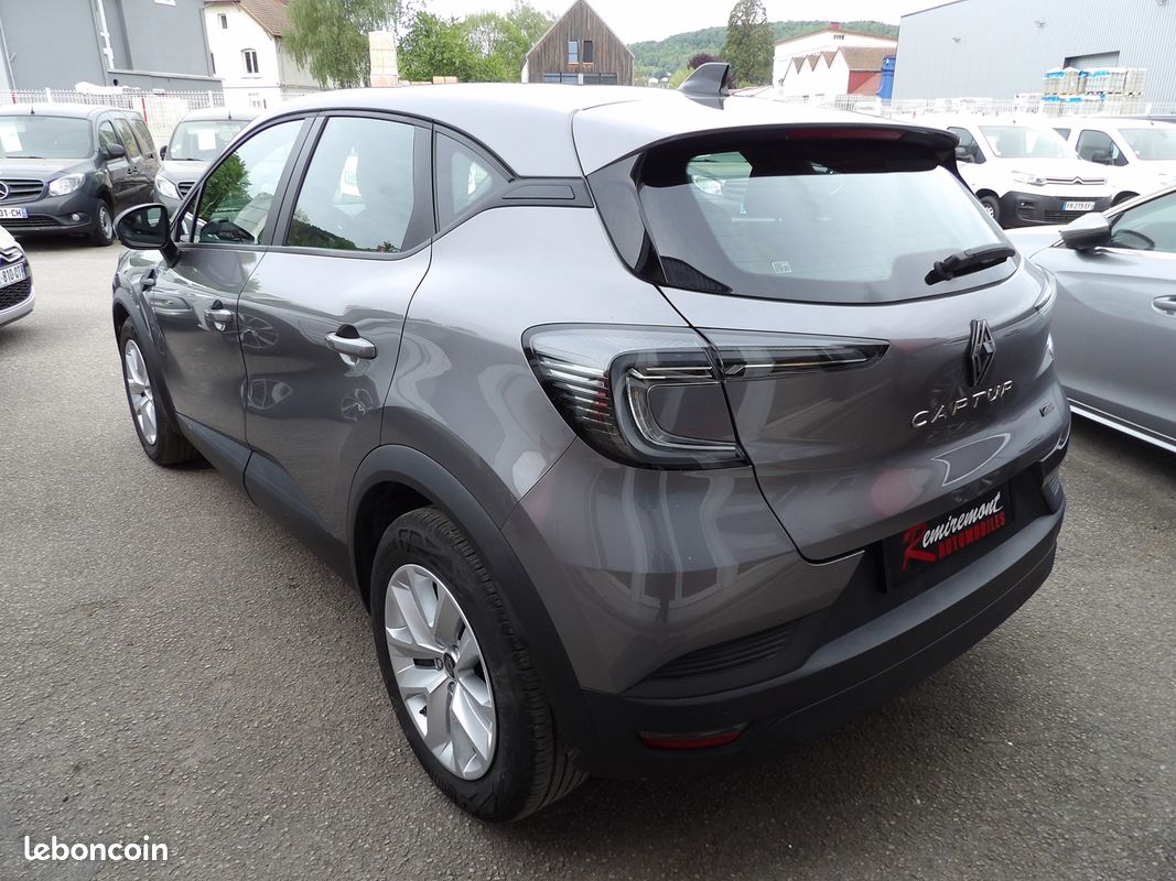 Renault CAPTUR II 1.6 E-TECH FULL HYBRID 145CH EVOLUTION (image 2)