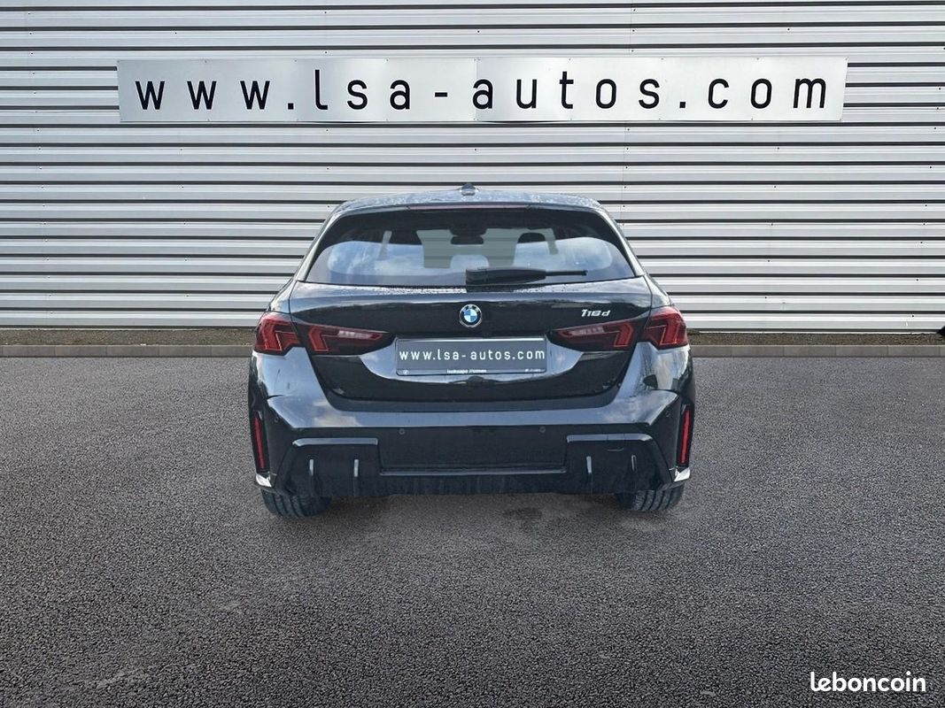 BMW SERIE 1 118d BVR BERLINE F70 M Sport Design (image 8)