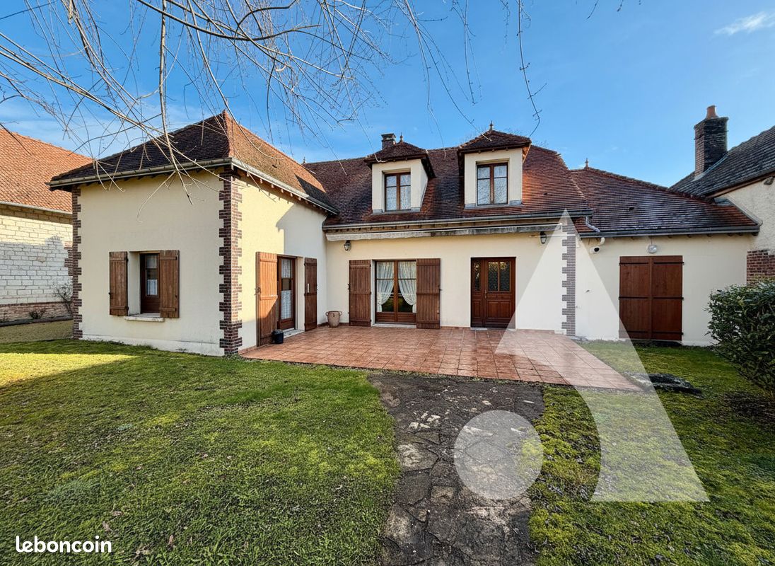 Maison 8 pièces 186 m² · à Bouilly · 186 m² · 300 000 €