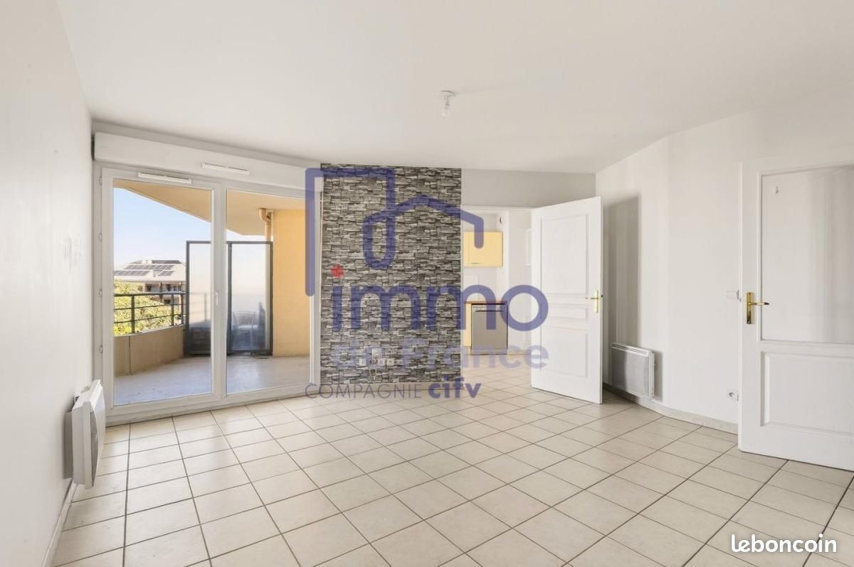 Appartement 3 pièces 60 m² · à Tassin-la-Demi-Lune · 60 m² · 240 000 €