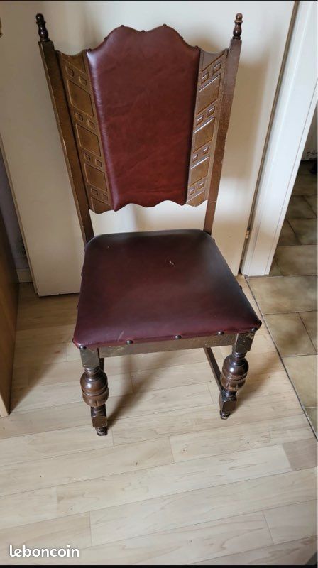 Chaise en bois (image 1)