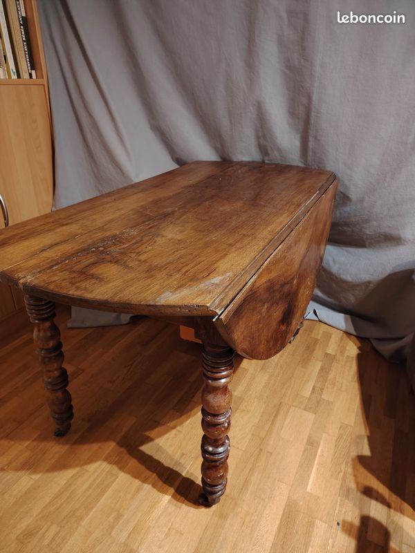 Table ronde ancienne (image 5)