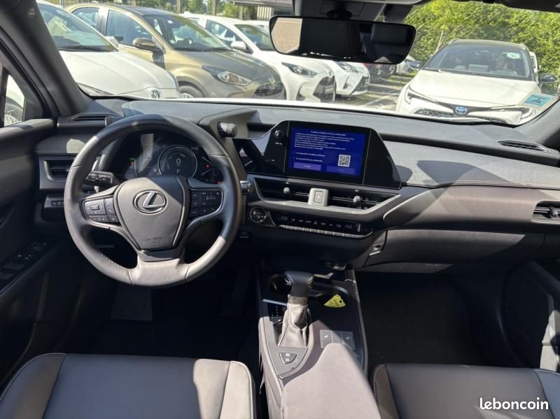 Lexus UX 250h F SPORT Design 2WD (image 5)