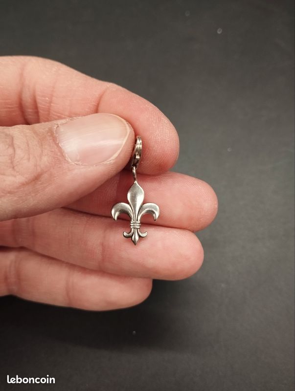 Thomas Sabo Dtr0005 725 14 54 Thomas Sabo Femme Charm Pendentif Fleur De Lotus Ethnique Argent Sterling 925 1465 334 7 Les Fleur De Lys Thomas Sabo Dtr0005 725 14 54 Thomas Sabo Femme Charm Pendentif Fleur De Lotus Ethnique Argent Sterling 925 1465 334 7 Les Fleur De Lys