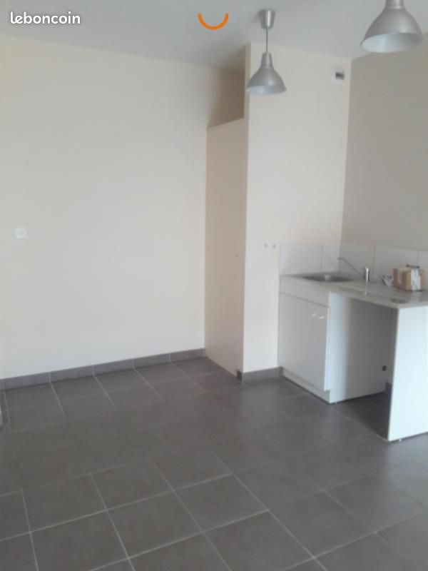 Appartement 4 pièces 79 m² - Saintes 17100 (image 2)
