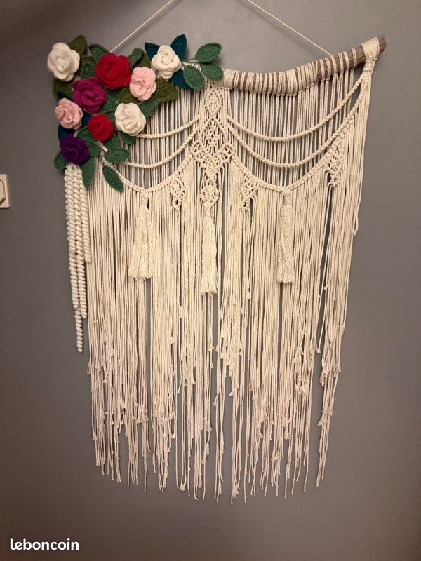 Macramé avec rose en crochet (image 1)