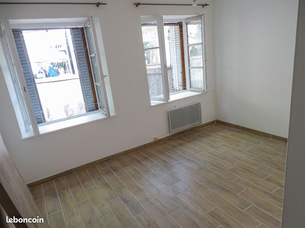 Appartement 1 pièce 22 m² · à Dole · 22 m² · 390 €