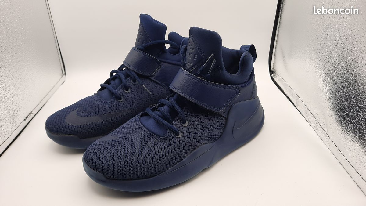 Nike Kwazi Mid Taille 42,5 (image 1)