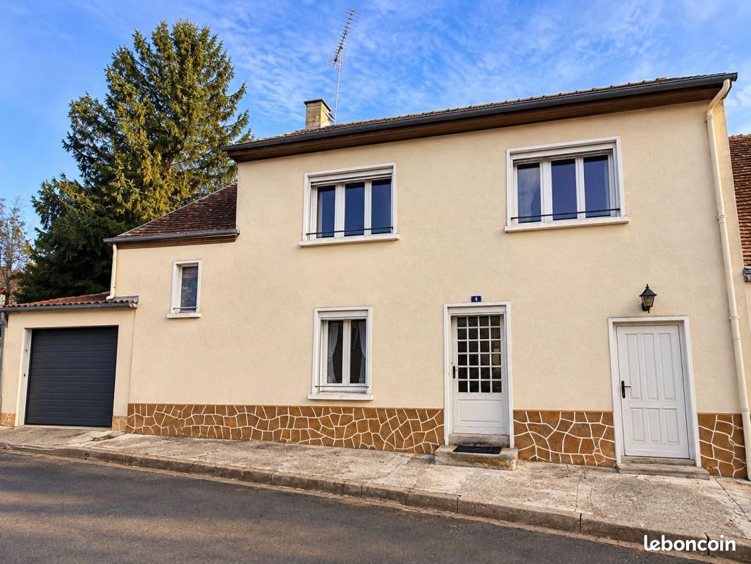 Maison 4 pièces 124 m² · à Saint-Cosme-en-Vairais · 124 m² · 129 600 €