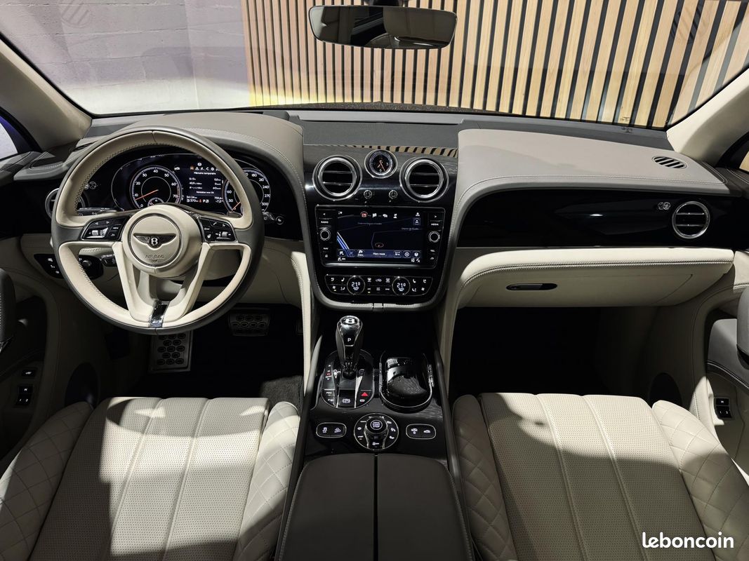Bentley bentayga 6.0 w12 608 ligne akrapovic etat neuf suivi complet bentley immat france (image 5)