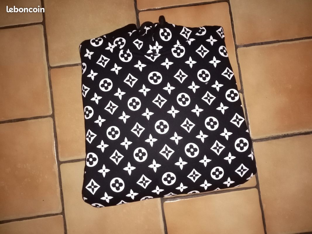 Pull homme taille S (image 1)