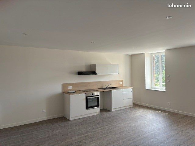 Appartement 4 pièces 95 m² · à Cours · 95 m² · 670 €