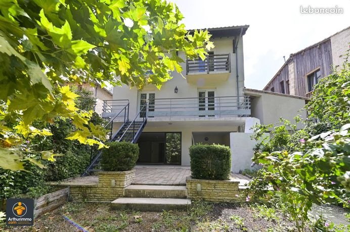 Maison 6 pièces 176 m²