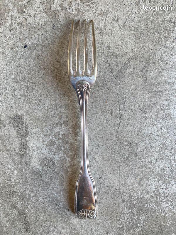 Fourchette en métal argenté SFAM Bayard - Modèle Coquille (18,5 cm) (image 2)