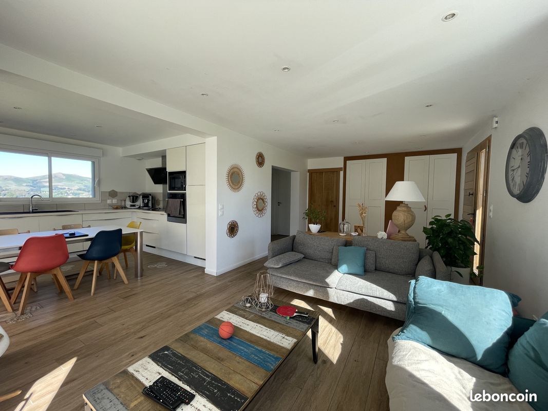 Maison 6 pièces 139 m² · à Saint-Martin-d'Arberoue · 139 m² · 1 400 €/mois