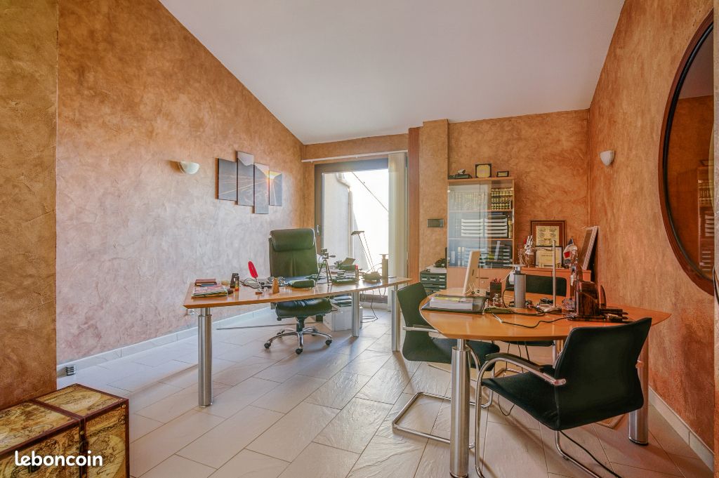Maison 12 pièces 350 m² (image 10)