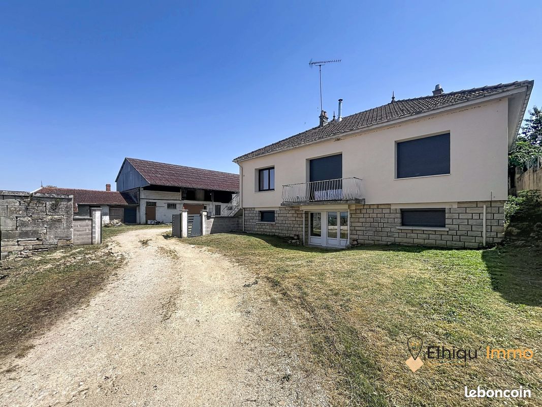 Maison 7 pièces 225 m² · à Nully · 225 m² · 168 000 €