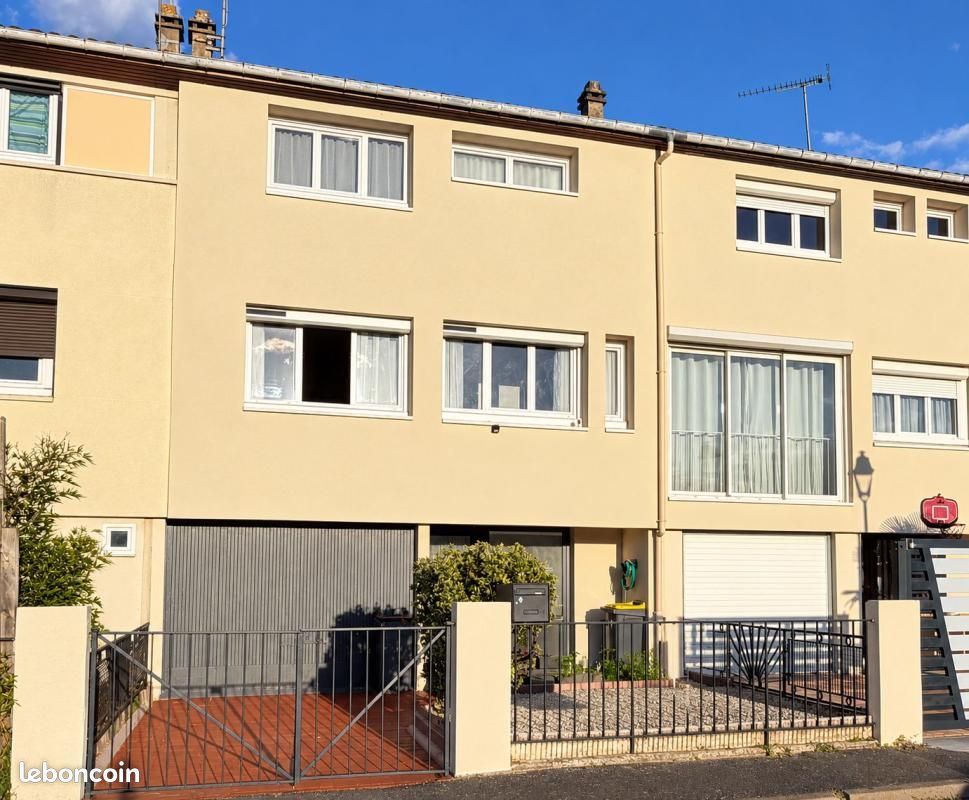 Maison 4 pièces 82 m² · à Champcueil · 82 m² · 243 000 €