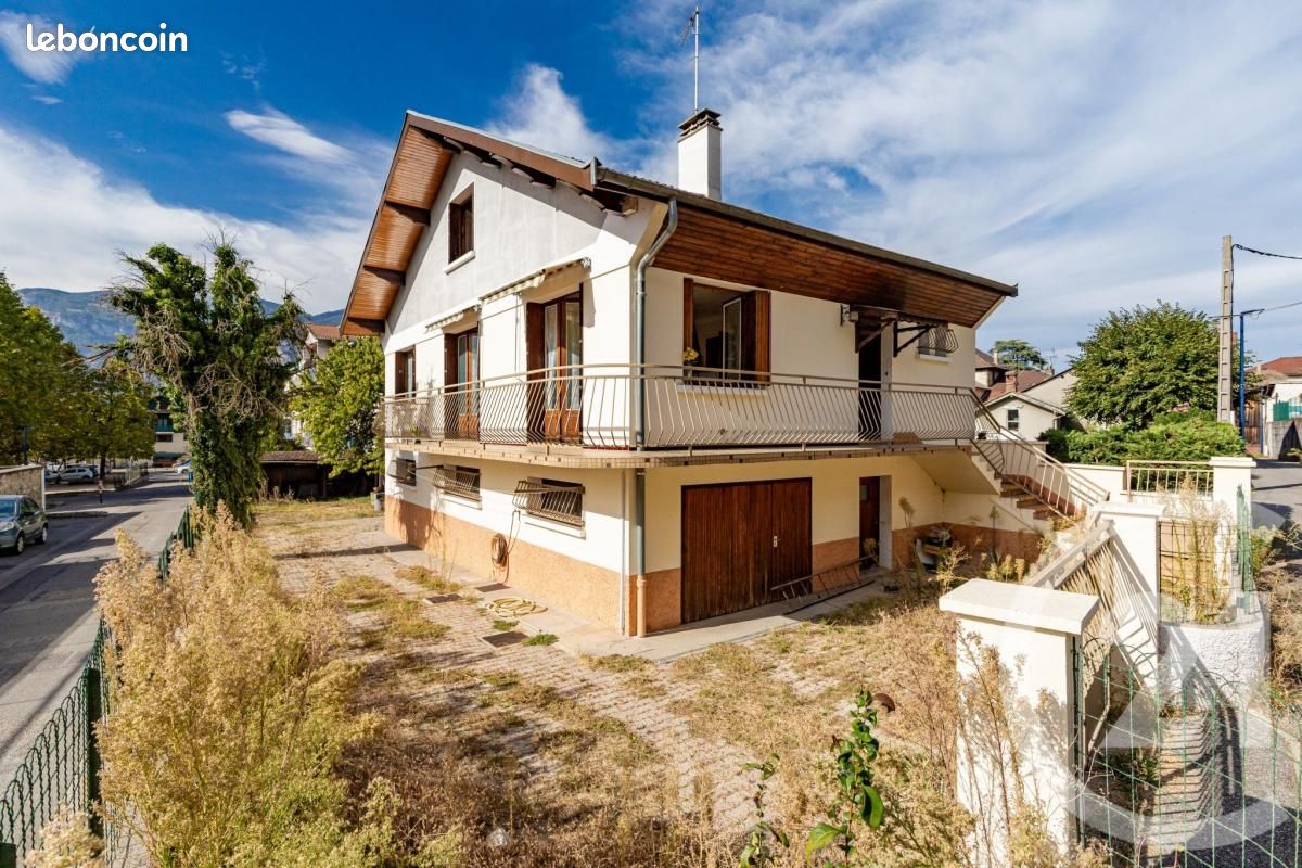 Maison 5 pièces 200 m² · à Villard-Bonnot · 200 m² · 290 000 €