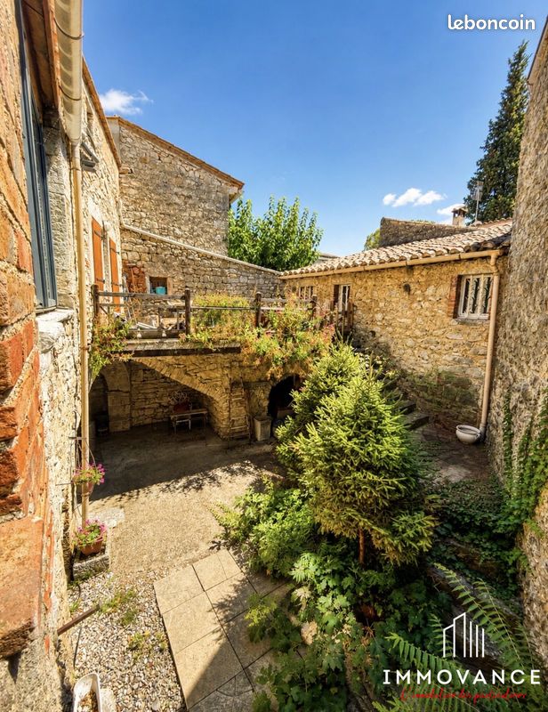 Maison 5 pièces 178 m² · à Saint-André-de-Cruzières · 178 m² · 215 000 €
