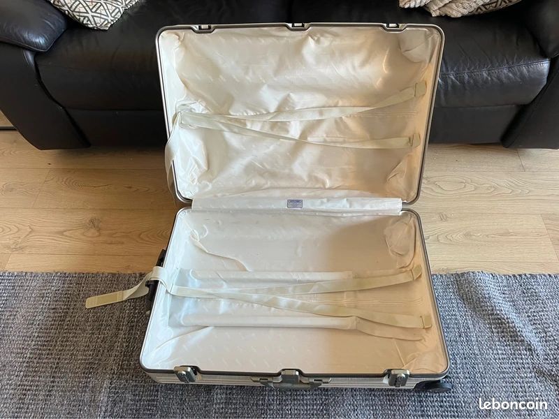 Rimowa Hybrid check in (image 2)