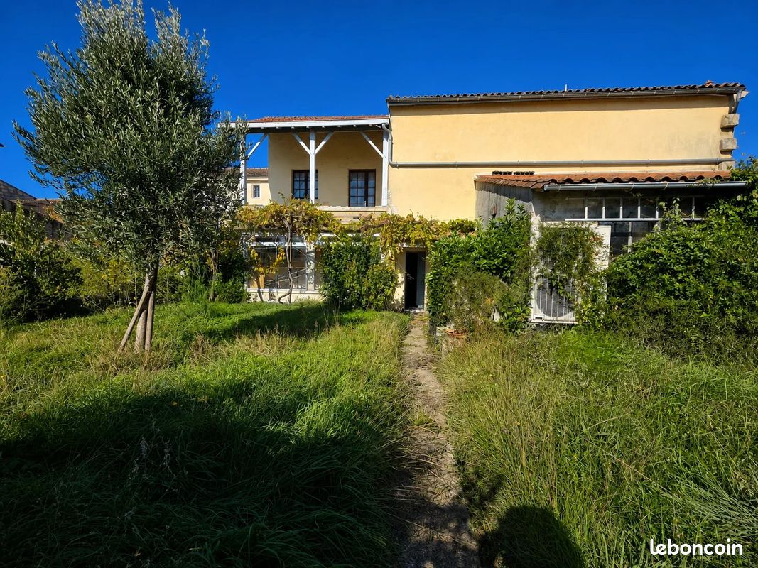 Maison 5 pièces 135 m² · à Bourg · 135 m² · 158 000 €