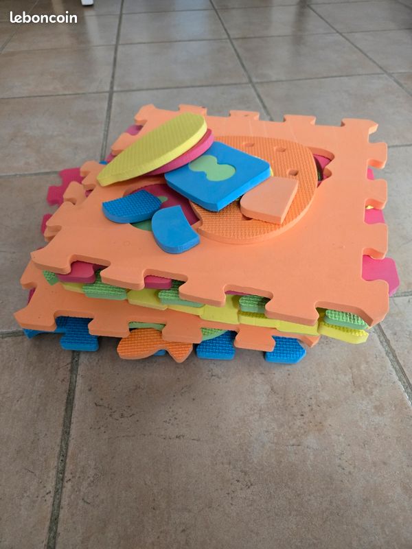 Tapis De Jeu Puzzle Mousse EVA – 12 Pièces – Motif Cœurs – Antidérapant – Protection Bébé – 32,5x32,5 Cm