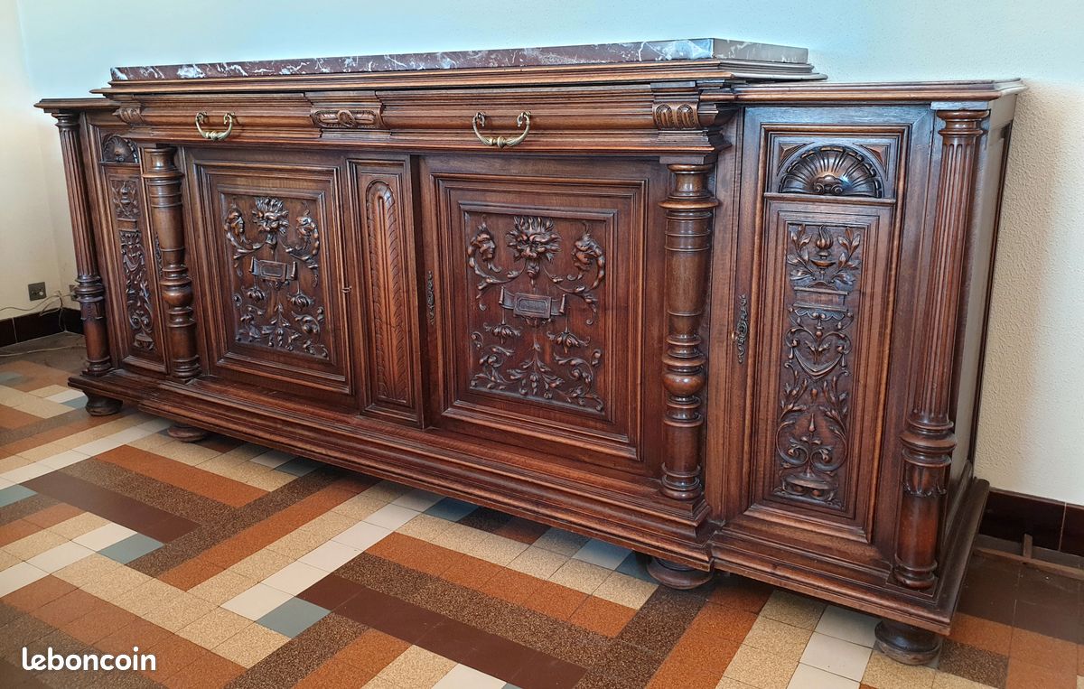 Buffet en bois massif style renaissance (image 2)