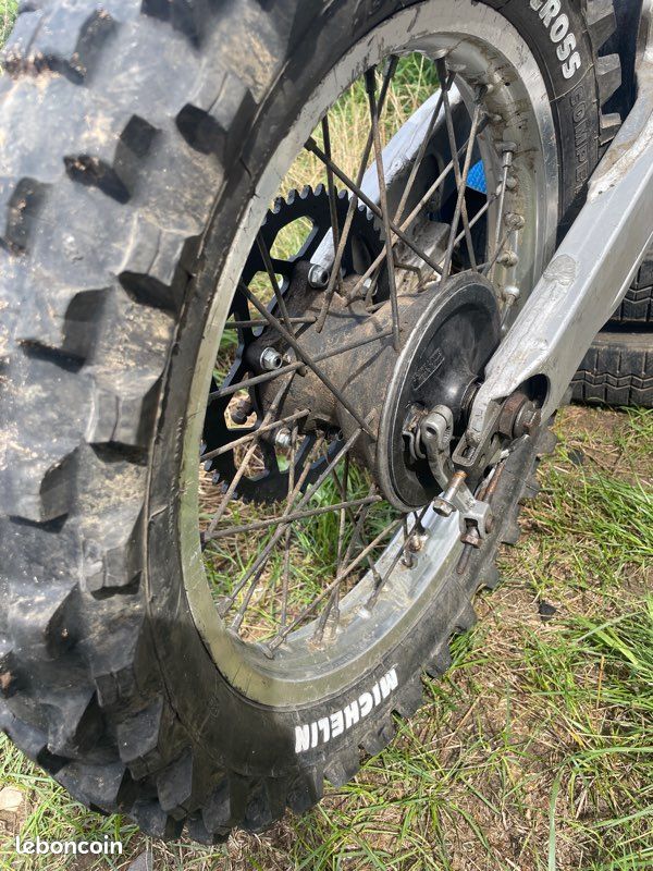 Toute pièce 250yz (image 1)