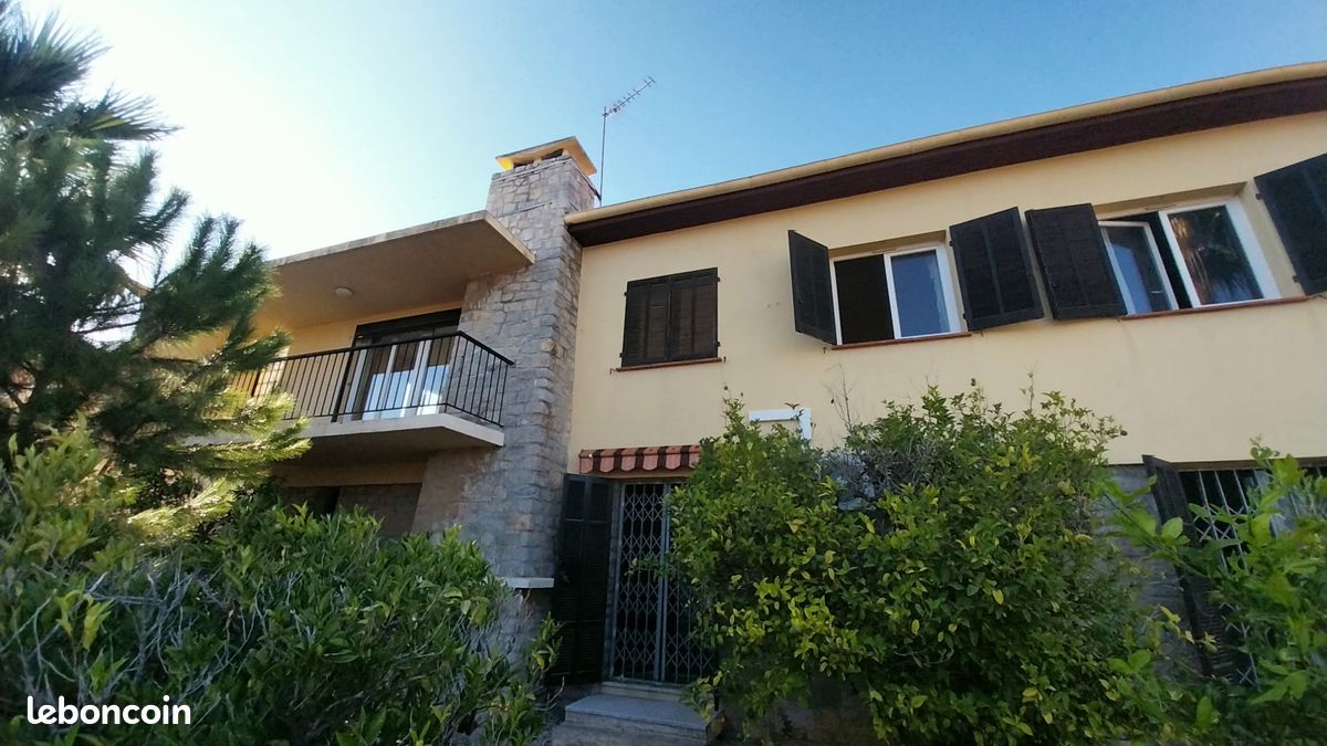 Maison 6 pièces 165 m² · à Hyères · 165 m² · 592 800 €