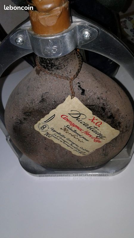 Bouteille vide Ducastaing sur bel étrier / Collection/objet de décoration (image 7)
