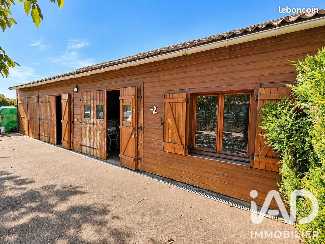 Maison 10 pièces 171 m² · à Saint-Michel · 171 m² · 230 000 €