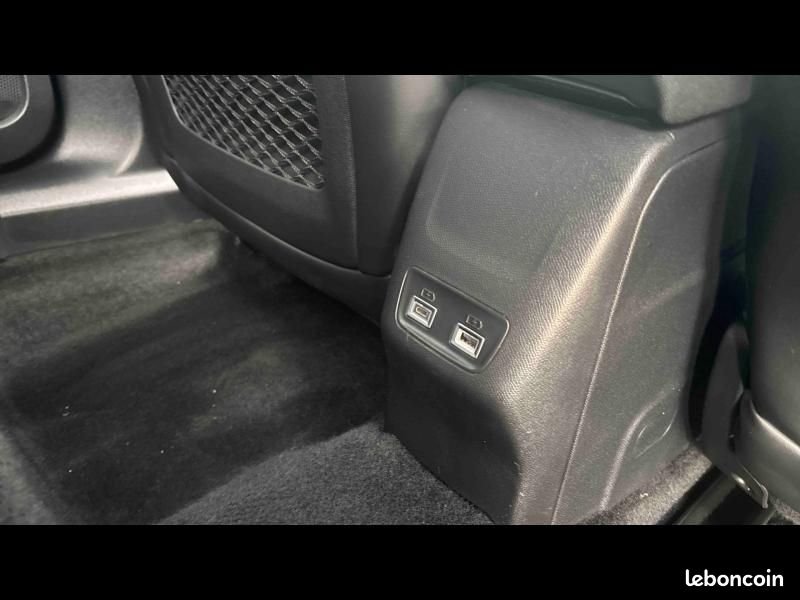 Peugeot 2008 e-2008 156ch 54 kWh GT (image 27)