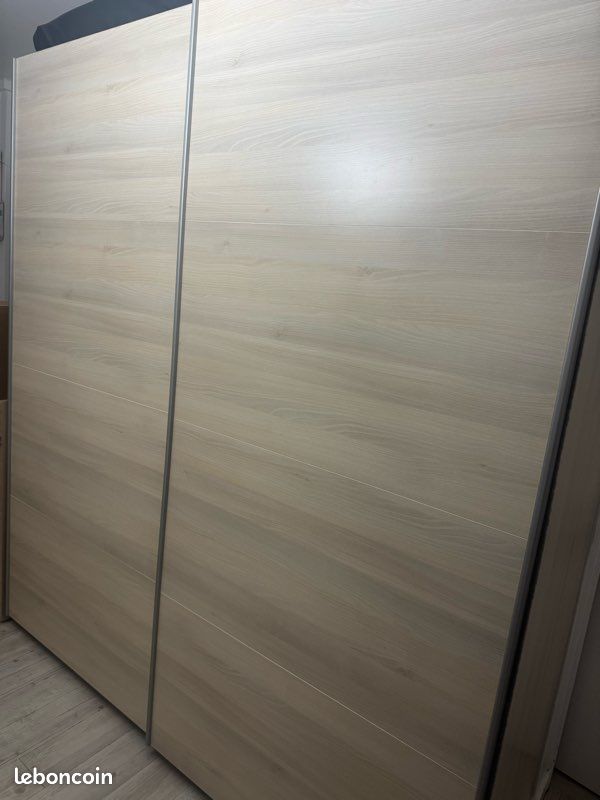 Grande armoire en bois (image 4)