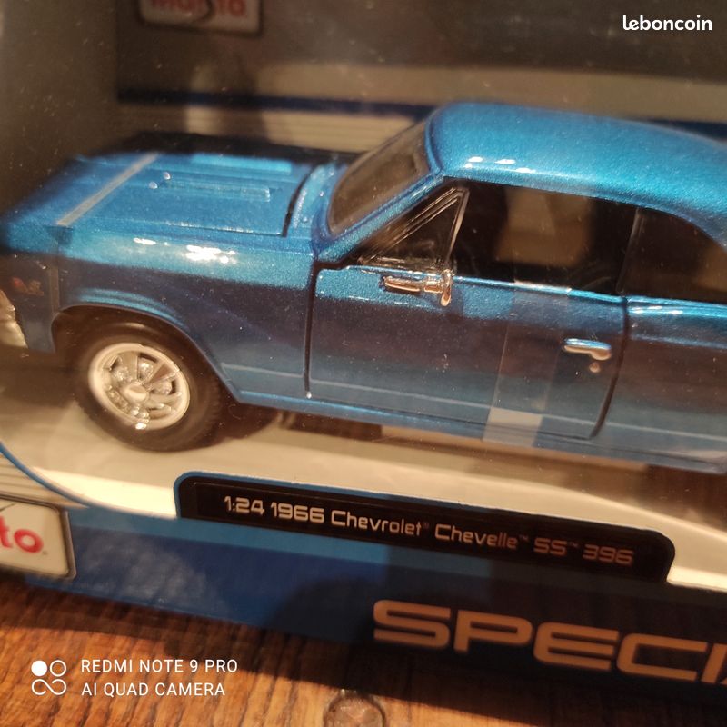 Voiture Maisto Voiture Ford F150 Raptor 1:24 Modèle aléatoire