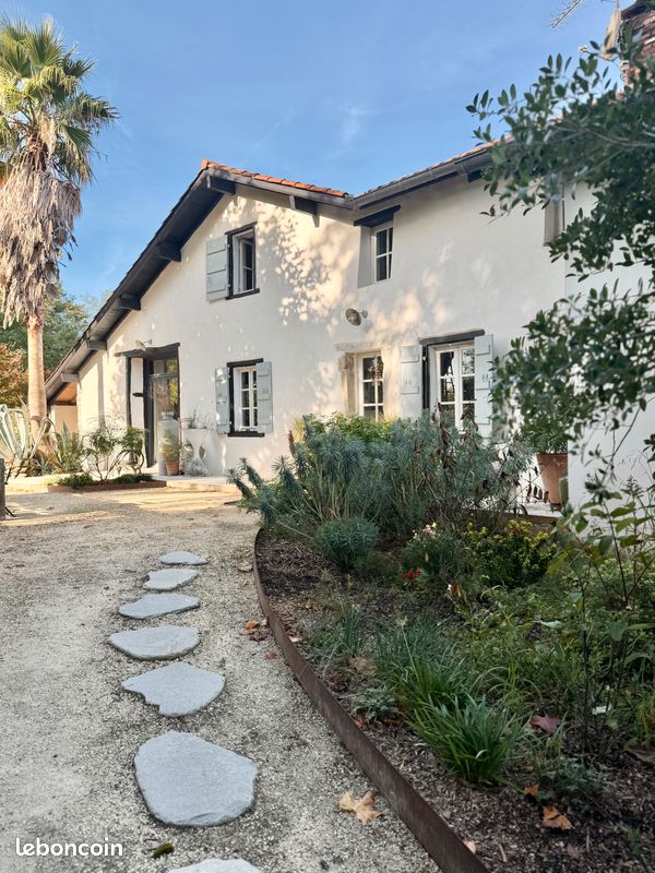 Maison 11 pièces 340 m² · à Saint-Martin-de-Hinx · 340 m² · 785 000 €