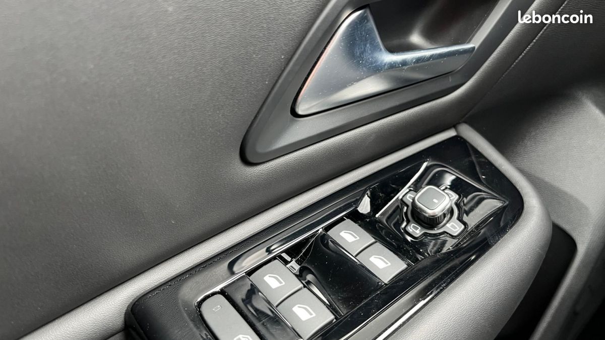 CITROEN C5 X Hybrid Rechargeable 225 e-EAT8 Shine Pack - Charge 7.4Kw - Caméra 360 (image 26)