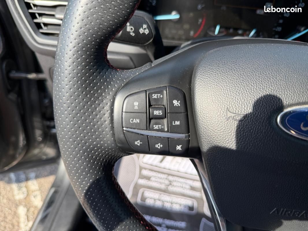 Ford Focus IV 1.0 ECOBOOST 125 S&S ST-LINE (image 30)