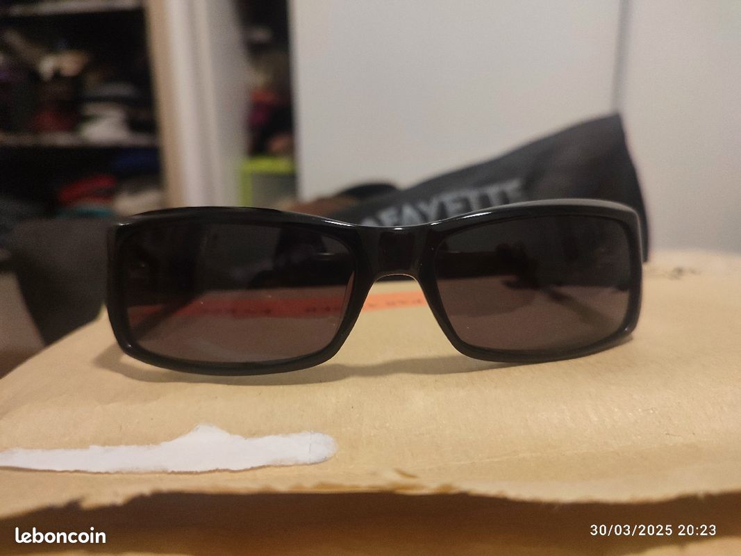 Lunettes de soleil (image 1)
