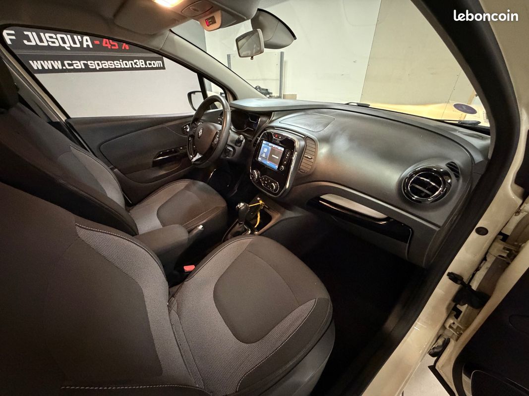 RENAULT CAPTUR TCe 120 Intens EDC (image 17)
