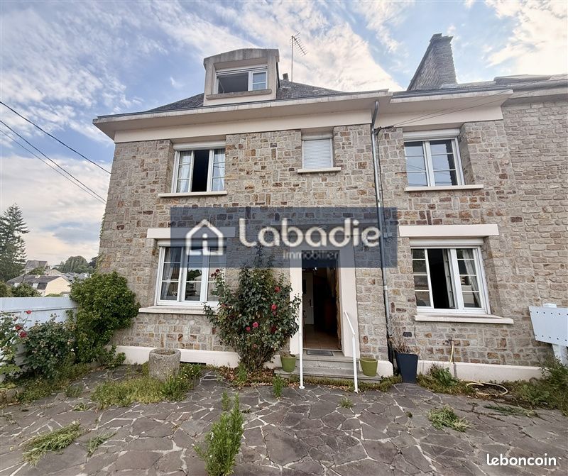 Maison 6 pièces 126 m² · à Villedieu-les-Poêles-Rouffigny · 126 m² · 206 430 €