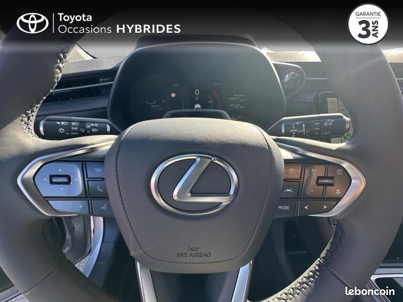 Lexus LBX 1.5 136ch Emotion 2WD (image 5)