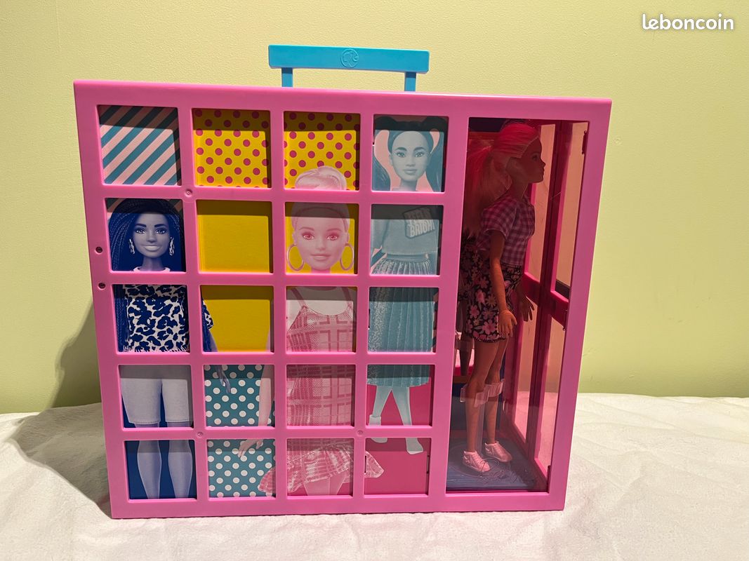 Dressing Deluxe barbie (image 4)