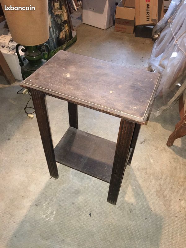 Tables de chevet et guéridon en bois (image 4)